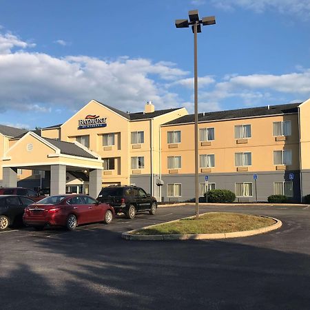 Baymont By Wyndham Chambersburg Hotel Buitenkant foto