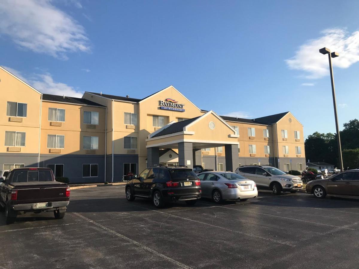 Baymont By Wyndham Chambersburg Hotel Buitenkant foto