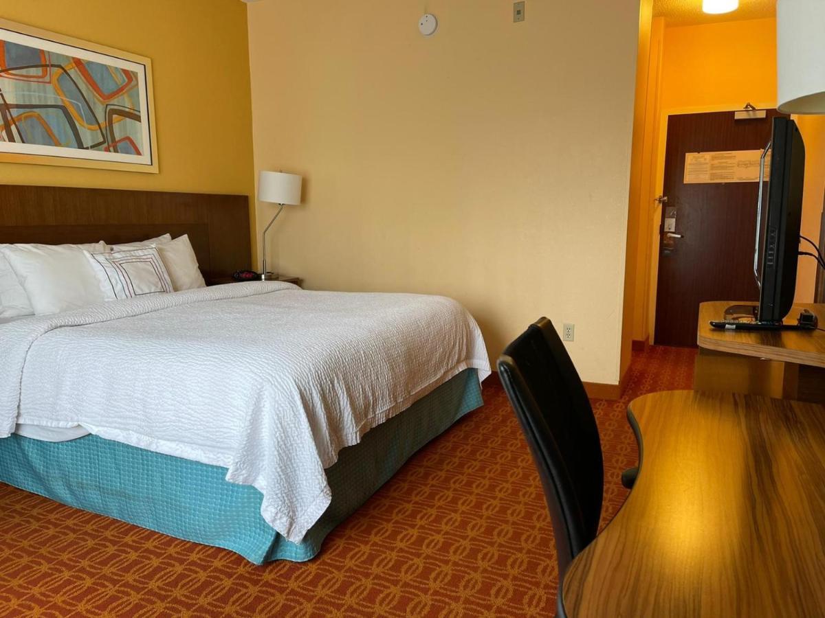Baymont By Wyndham Chambersburg Hotel Buitenkant foto