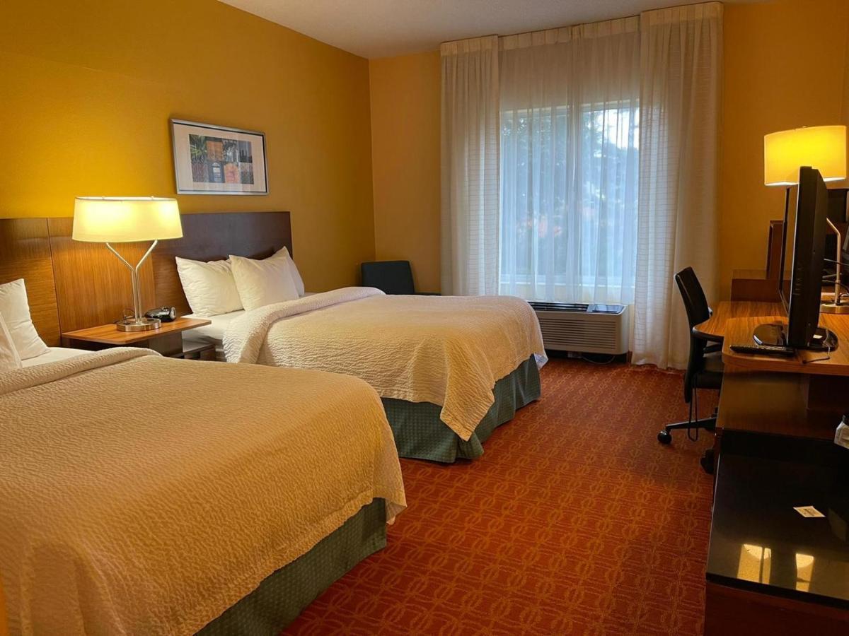 Baymont By Wyndham Chambersburg Hotel Buitenkant foto