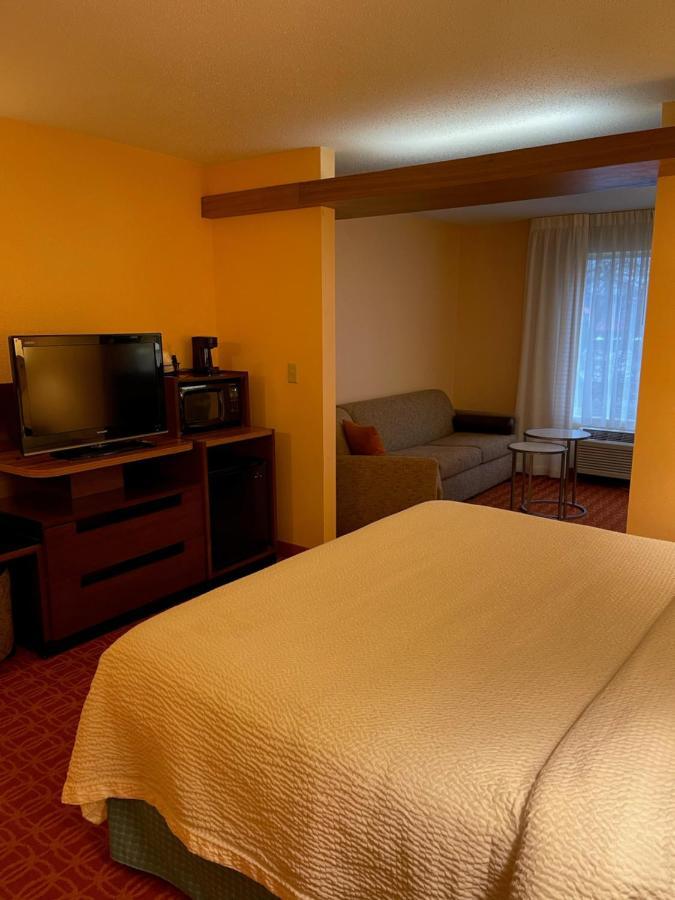 Baymont By Wyndham Chambersburg Hotel Buitenkant foto