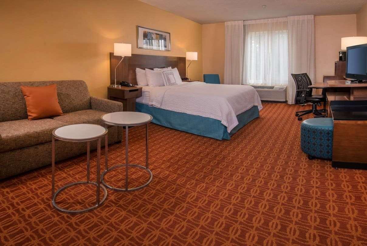Baymont By Wyndham Chambersburg Hotel Buitenkant foto