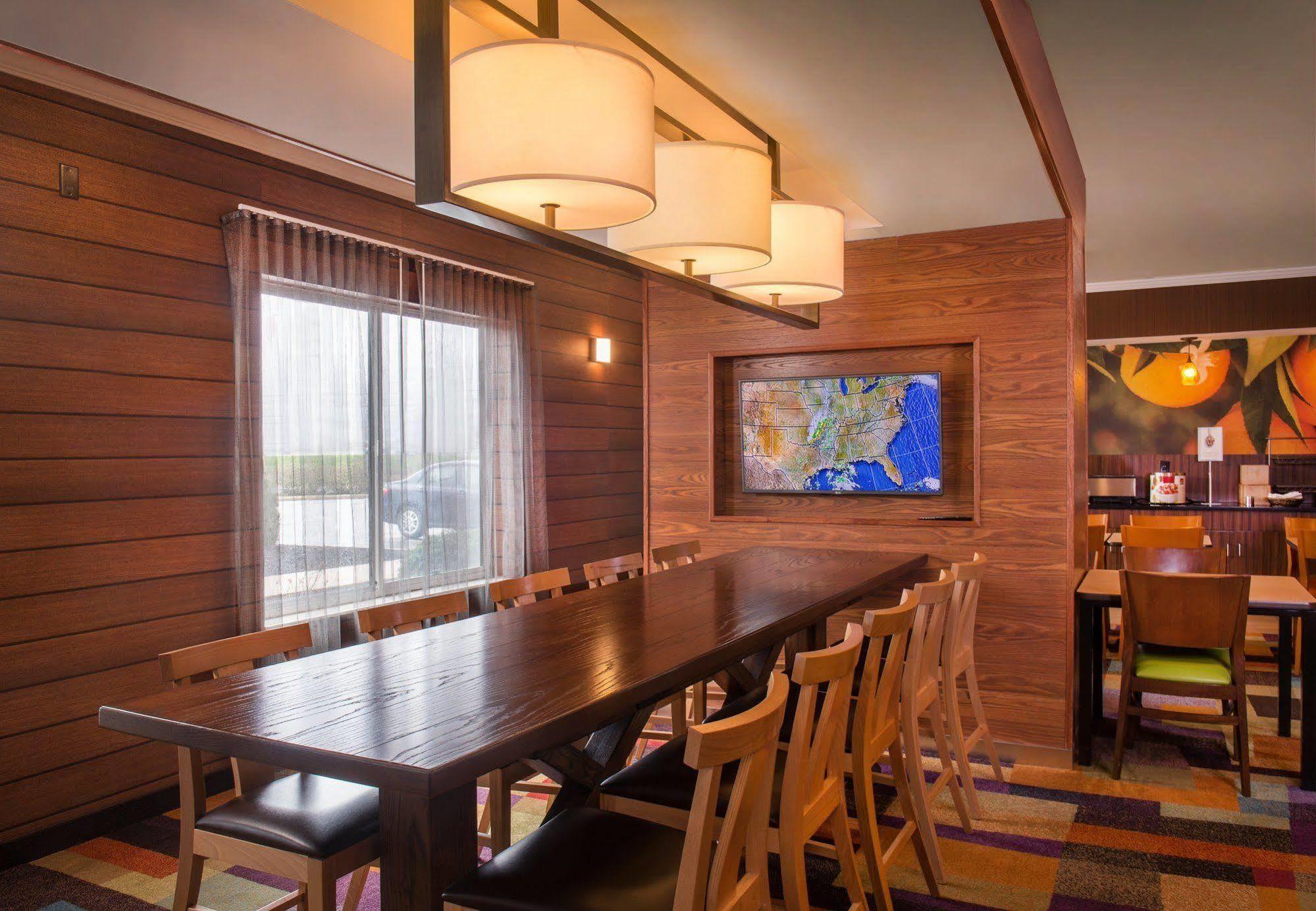 Baymont By Wyndham Chambersburg Hotel Buitenkant foto